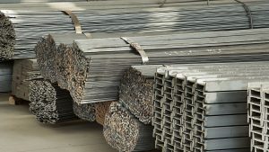 Lee más sobre el artículo Cómo elegir entre hierro corrugado, perfiles estructurales y láminas