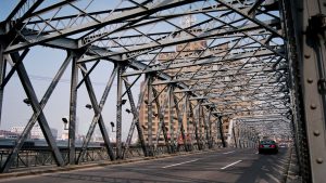 Lee más sobre el artículo Acero en puentes y megaproyectos: la base de las grandes obras
